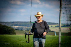 grill-fliegen-_18_20220924_1340911549