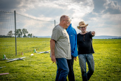 grill-fliegen-_25_20220924_1388423586